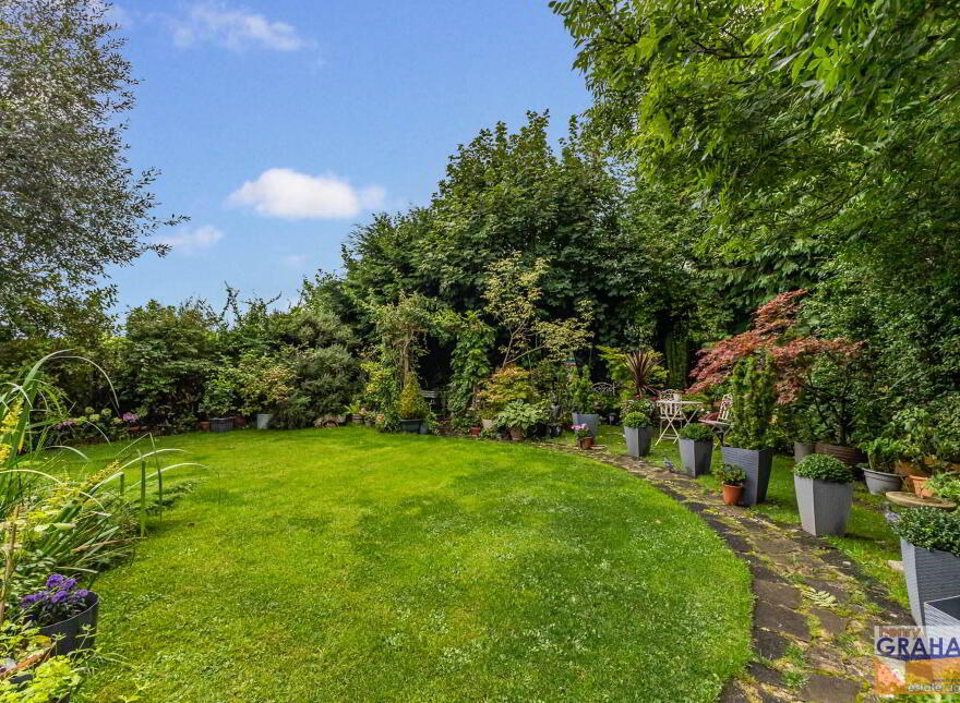 16 Coolsara Park, Lisburn, BT28 3BG