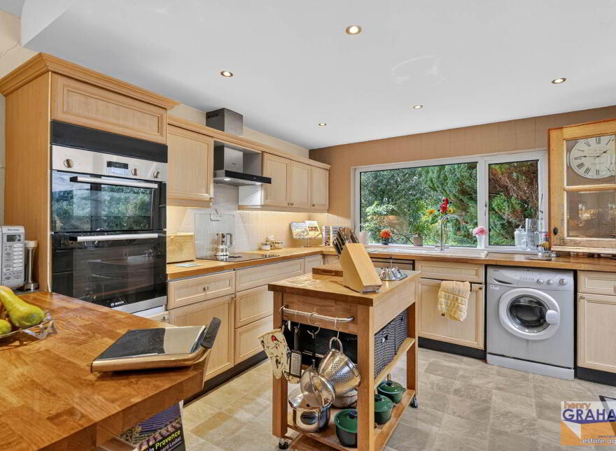16 Coolsara Park, Lisburn, BT28 3BG