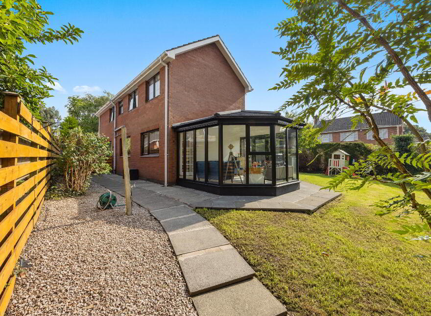 1 Malone Court Mews, Belfast, BT9 6PQ