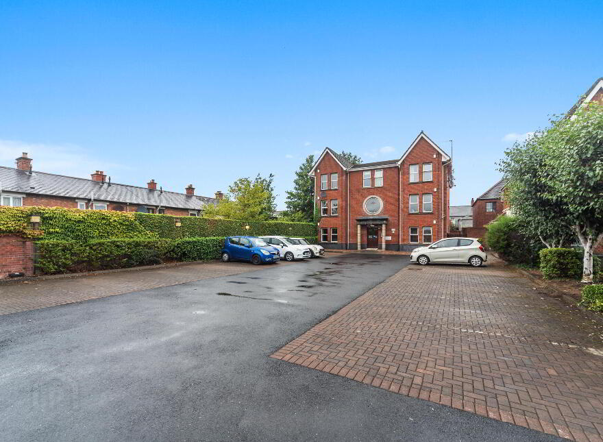 Apt 1 Coach House, 85 Lower Windsor Avenue, Belfast, BT9 7DX