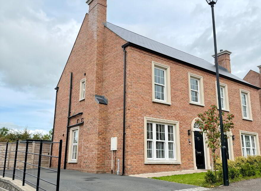 32 Deanery Gardens, Armagh, BT61 7AS