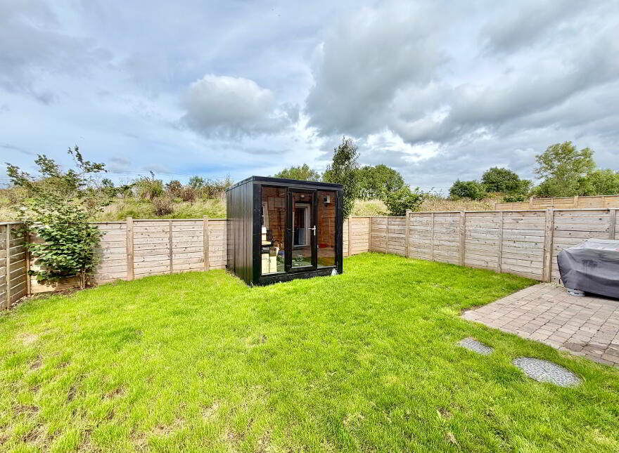 32 Deanery Gardens, Armagh, BT61 7AS