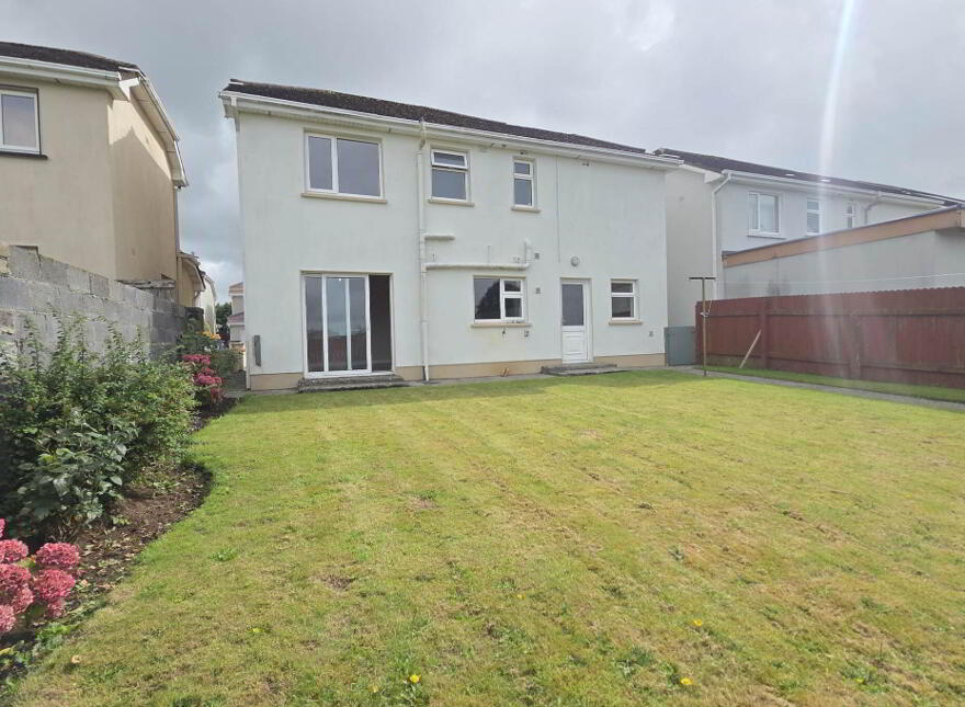 13 Beechwood Close, Loughrea, H62C424