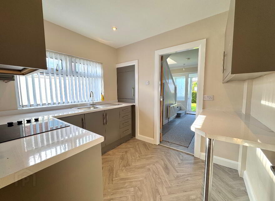 6 Dorchester Park, Portadown, Craigavon, BT62 3EA