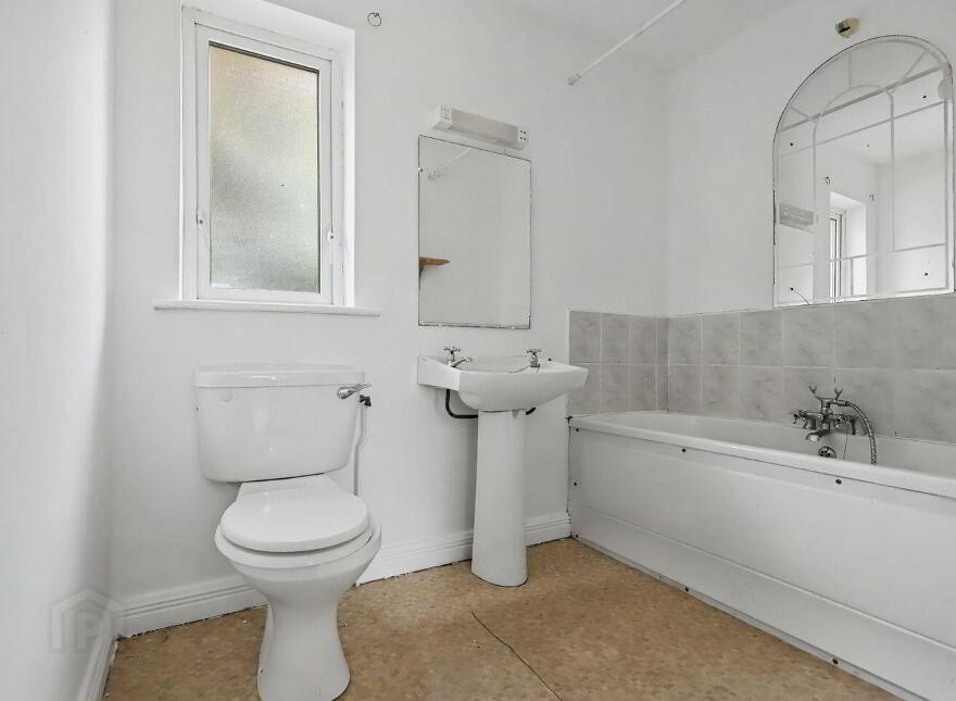10 Harbour Village, Westport, F28D952