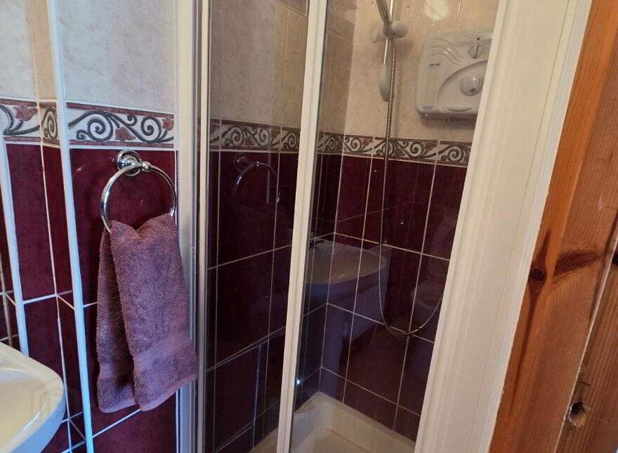 6 Galtee View, Farranlahassery, Cahir, E21P704