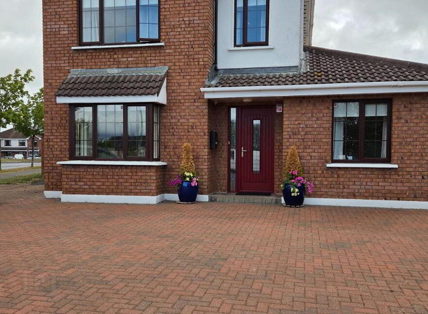 6 Galtee View, Farranlahassery, Cahir, E21P704