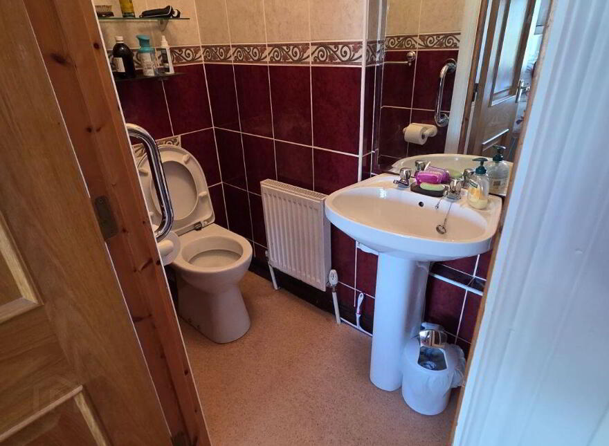6 Galtee View, Farranlahassery, Cahir, E21P704