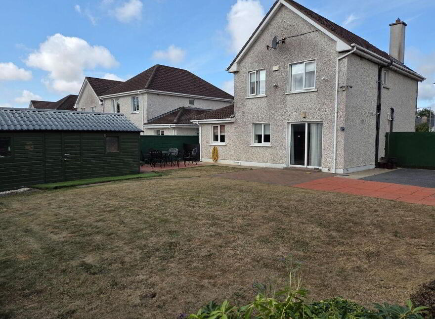6 Galtee View, Farranlahassery, Cahir, E21P704
