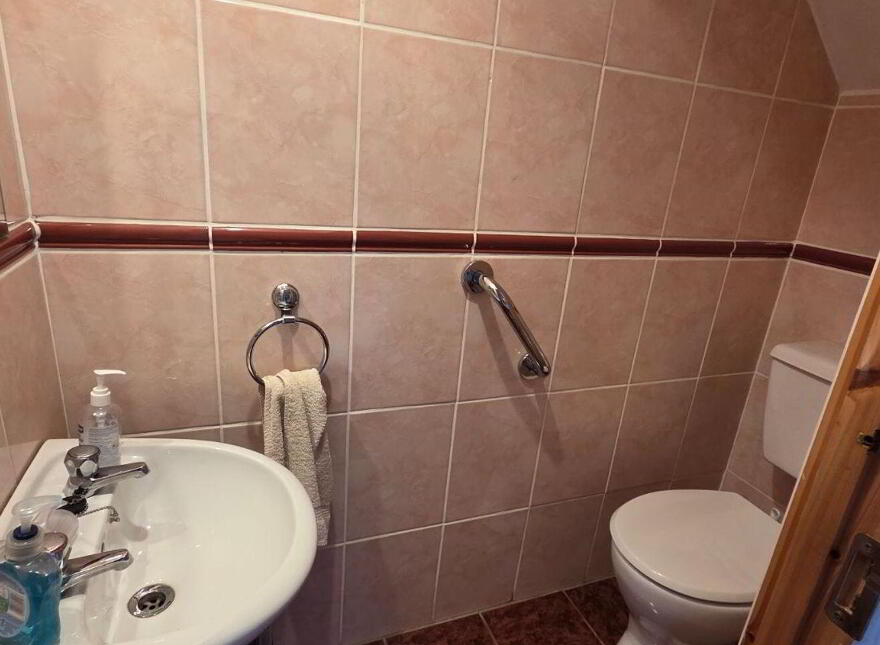 6 Galtee View, Farranlahassery, Cahir, E21P704