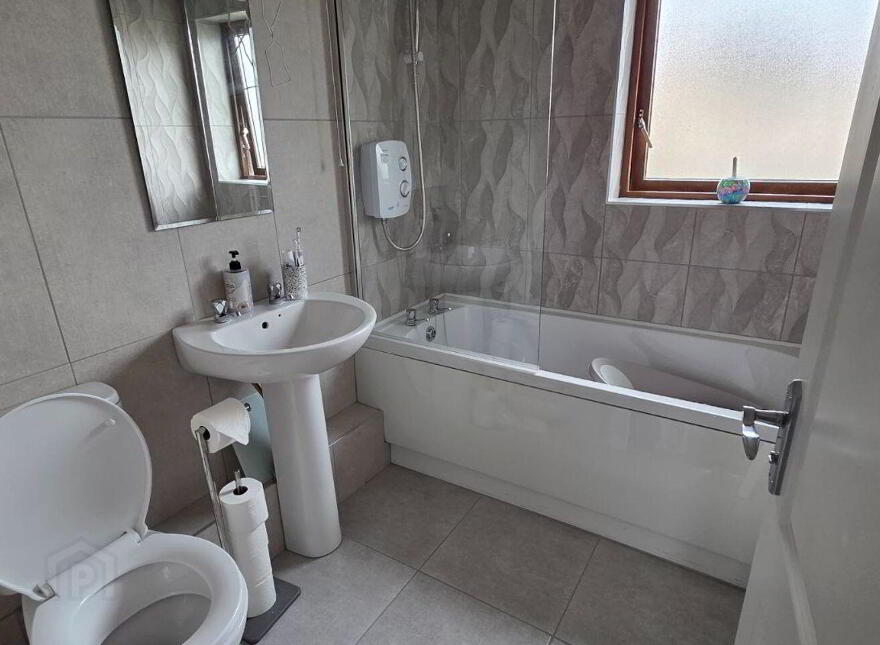 21 Ros Na Gréine, Ardfinnan, E91A973