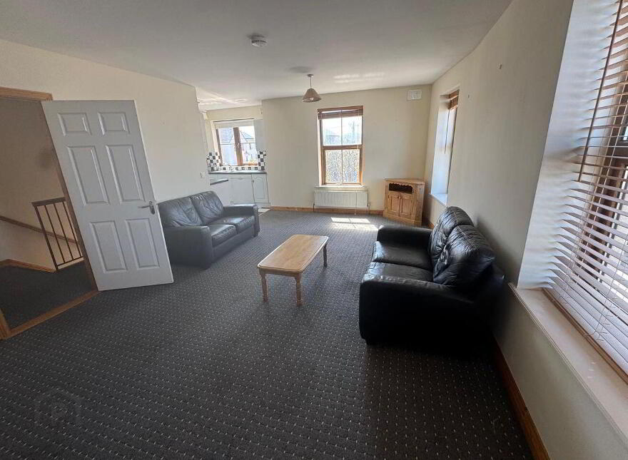 The Plaza, Shore Road, Strandhill, F91W400