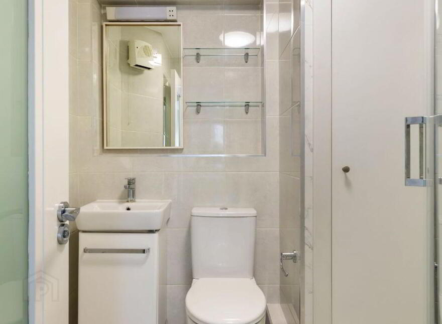 Apartment 200 The Berkeley Block Pembroke Square, Ballsbridge, Ballsbridge, D04W2W4