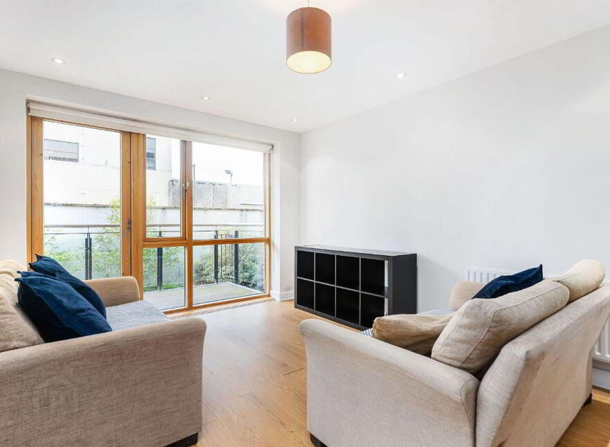 Apartment 7 Newtown Hall, Hazelbrook Square, Whitehall Road, Church...Churchtown, D14R963