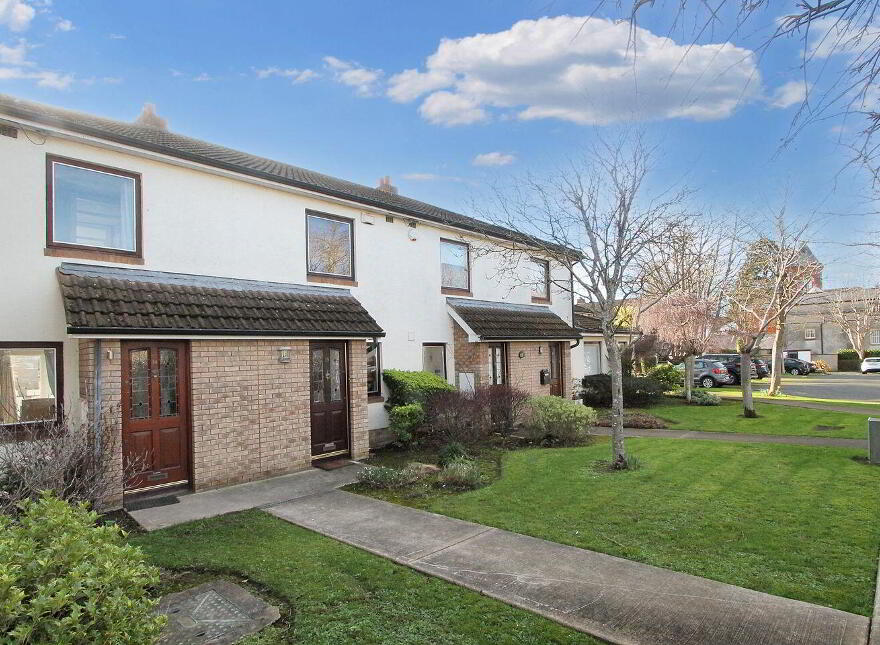 18 The Poplars, Monkstown Valley, Monkstown, A94A3X7 photo
