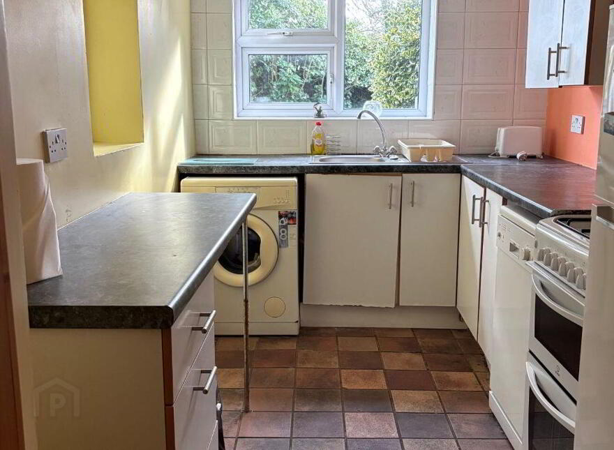 2 Regan's Terrace, Avenue Road, Dundalk, A91K0E7