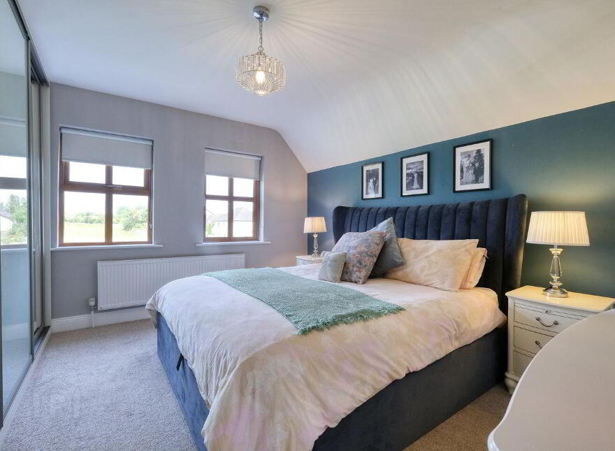 4 Melview Glen, Melview, N39R3P8