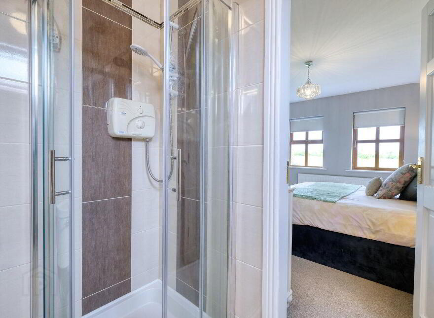 4 Melview Glen, Melview, N39R3P8