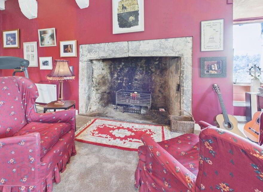 Emmel Castle, Emmel, Cloughjordan