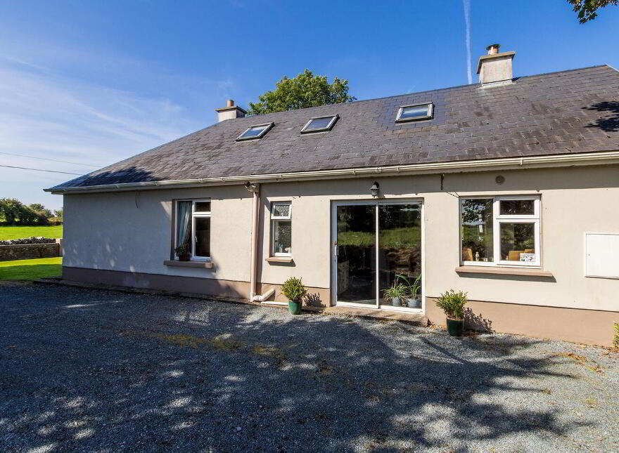 Moneenally, Williamstown, F45D763