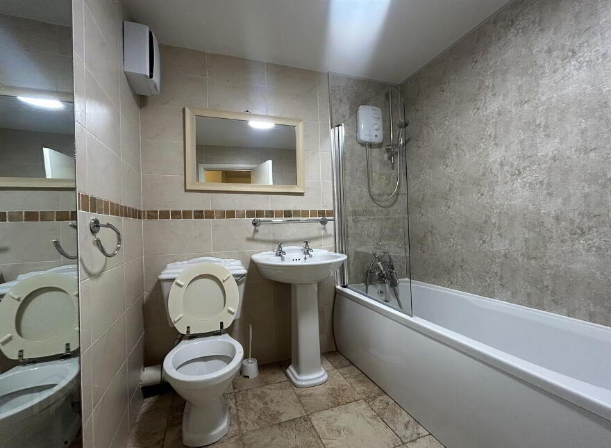 7B Windsor Manor, Windsor Avenue, Belfast, BT9 6EE