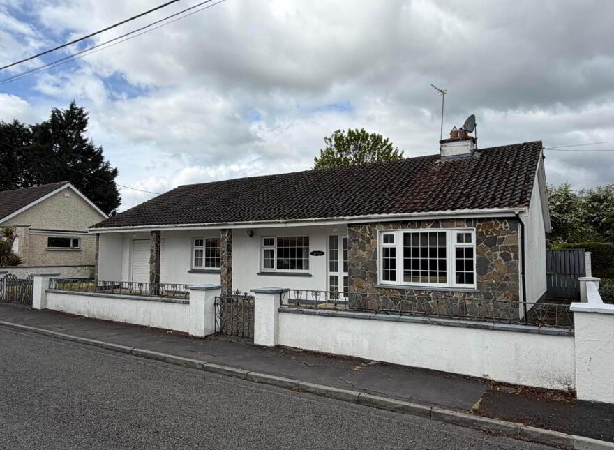 Prague, Patricks Avenue, Portarlington, R32FX67