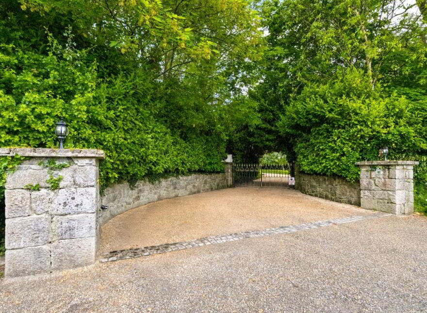 Glendaars House, Daars, Sallins, W91K225