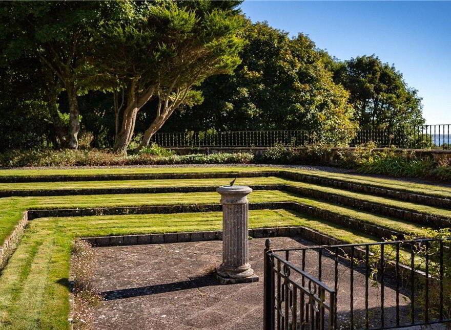 Coolmain Castle, Kilbrittain, P72AF85