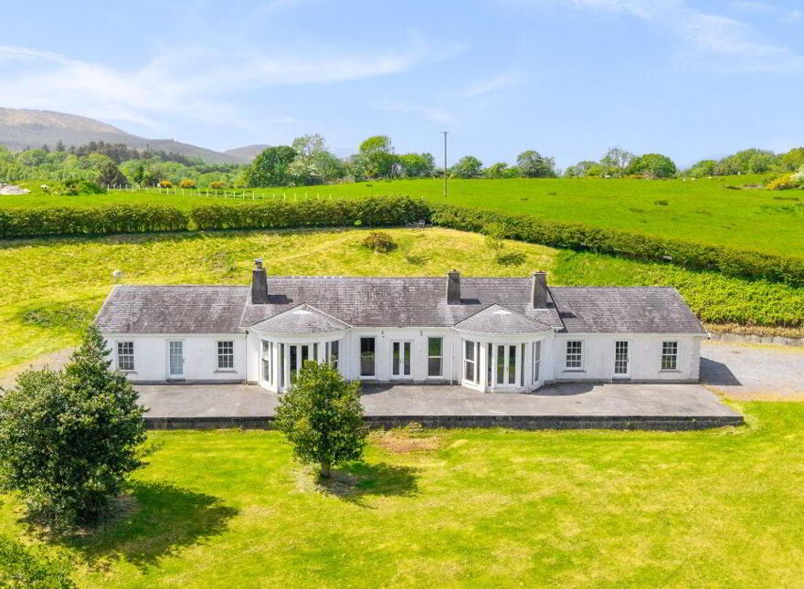 Rinneroon Bay House, Lough Corrib, Oughterard, H91WE2X