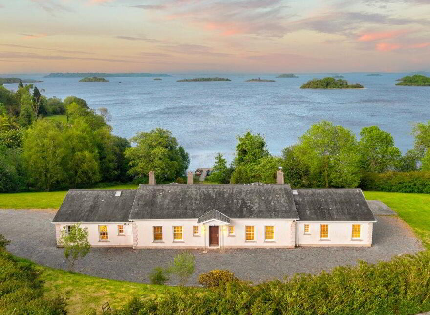 Rinneroon Bay House, Lough Corrib, Oughterard, H91WE2X