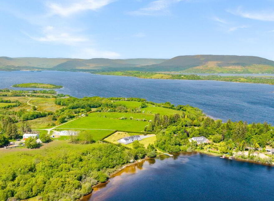 Rinneroon Bay House, Lough Corrib, Oughterard, H91WE2X