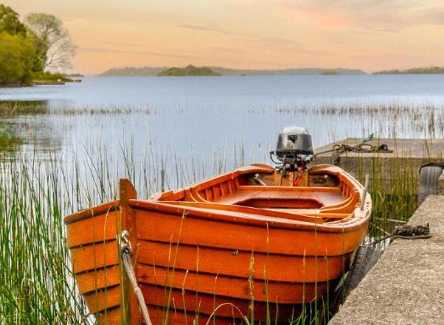 Rinneroon Bay House, Lough Corrib, Oughterard, H91WE2X