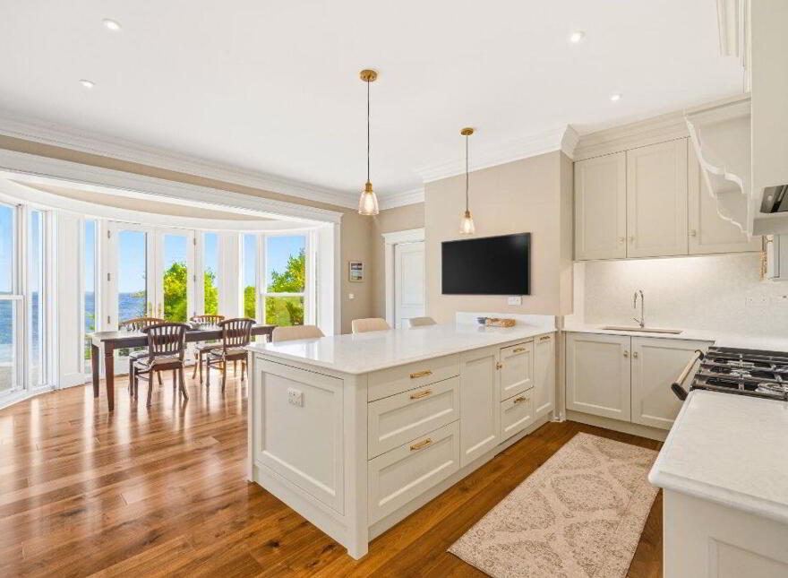 Rinneroon Bay House, Lough Corrib, Oughterard, H91WE2X