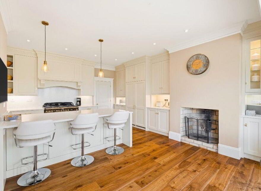Rinneroon Bay House, Lough Corrib, Oughterard, H91WE2X