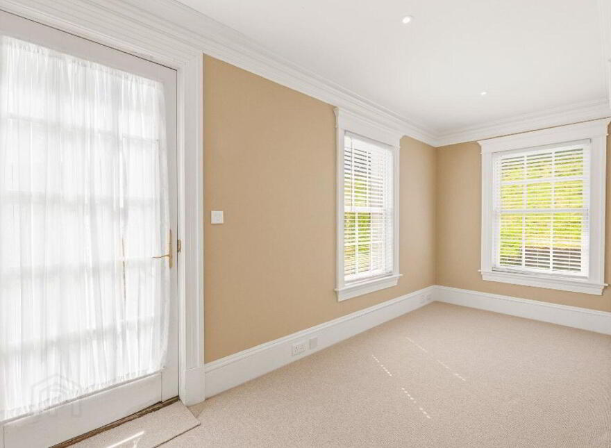 Rinneroon Bay House, Lough Corrib, Oughterard, H91WE2X
