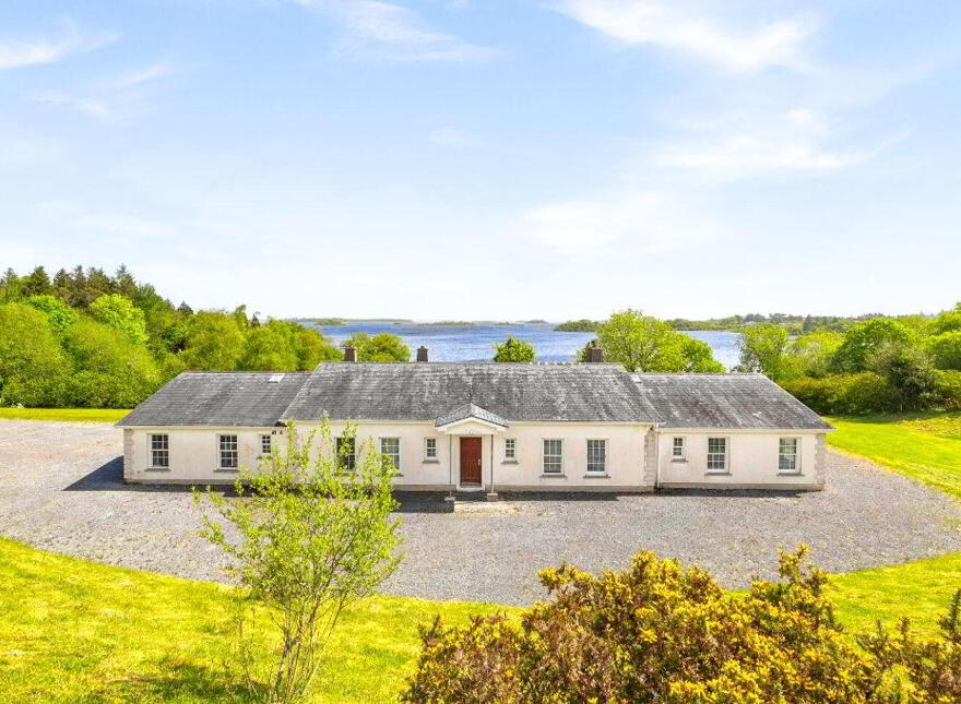 Rinneroon Bay House, Lough Corrib, Oughterard, H91WE2X