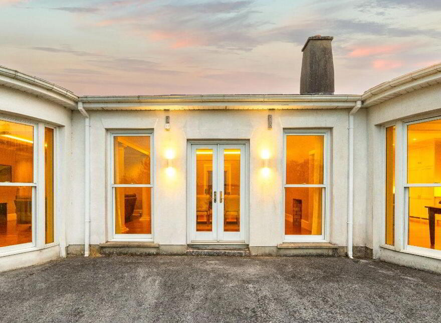Rinneroon Bay House, Lough Corrib, Oughterard, H91WE2X