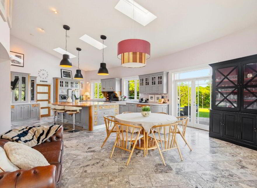 St. John's Grove, Gilltown, Kilcullen, R56XE40