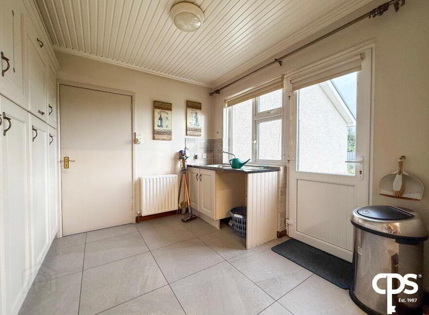 8 Mullinure Park, Armagh, BT61 9EJ