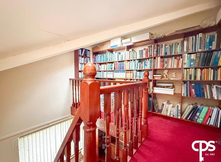 8 Mullinure Park, Armagh, BT61 9EJ