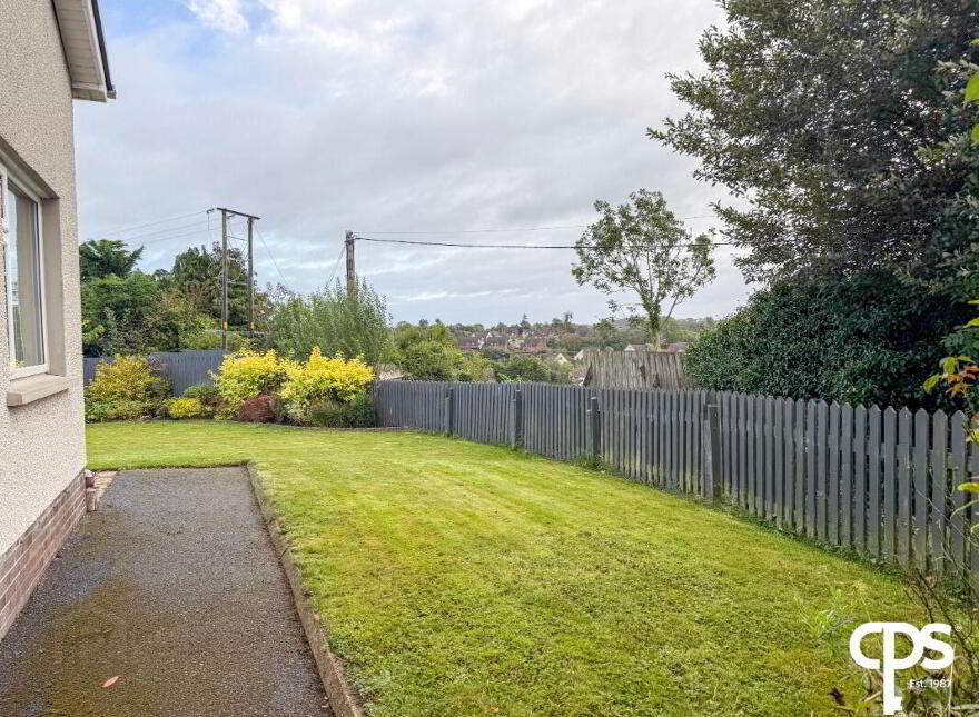 8 Mullinure Park, Armagh, BT61 9EJ