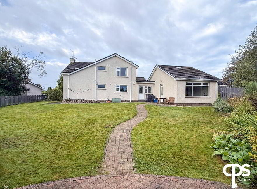 8 Mullinure Park, Armagh, BT61 9EJ