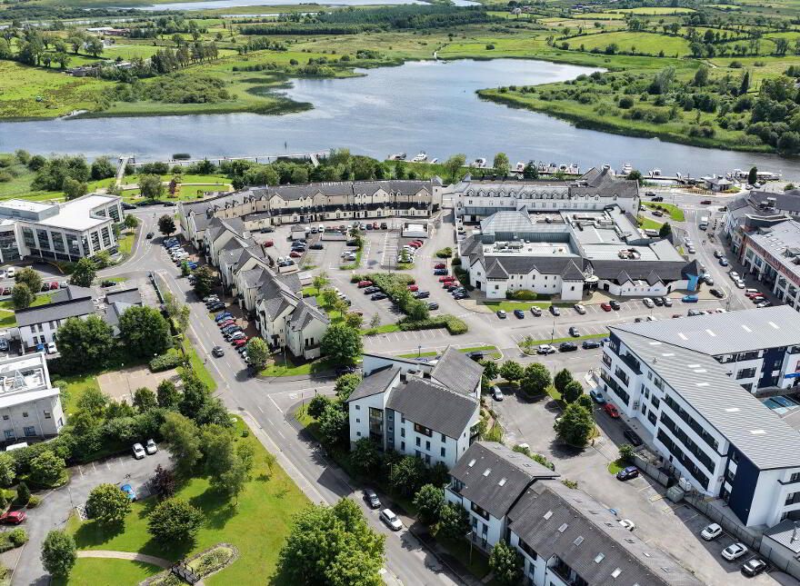 Apartment 20 The Plaza Central Park, Carrick-On-Shannon, N41HX58 photo