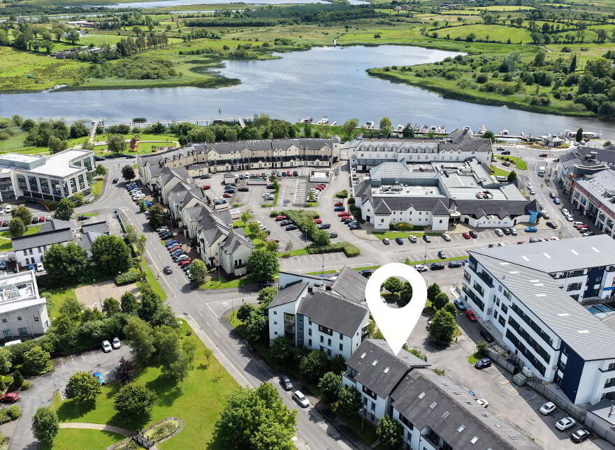 Apartment 20 The Plaza Central Park, Carrick-On-Shannon, N41HX58