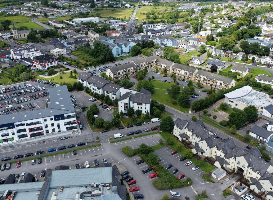 Apartment 20 The Plaza Central Park, Carrick-On-Shannon, N41HX58
