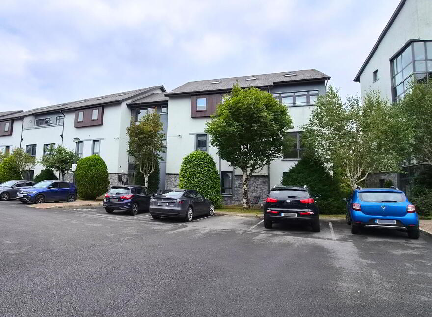 Apartment 20 The Plaza Central Park, Carrick-On-Shannon, N41HX58