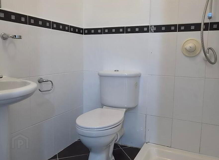 Apartment 20 The Plaza Central Park, Carrick-On-Shannon, N41HX58