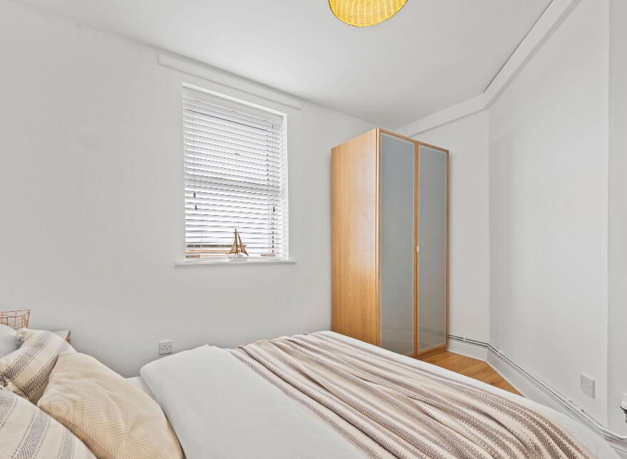 9B Dhu Varren Park, Portrush, BT56 8EL