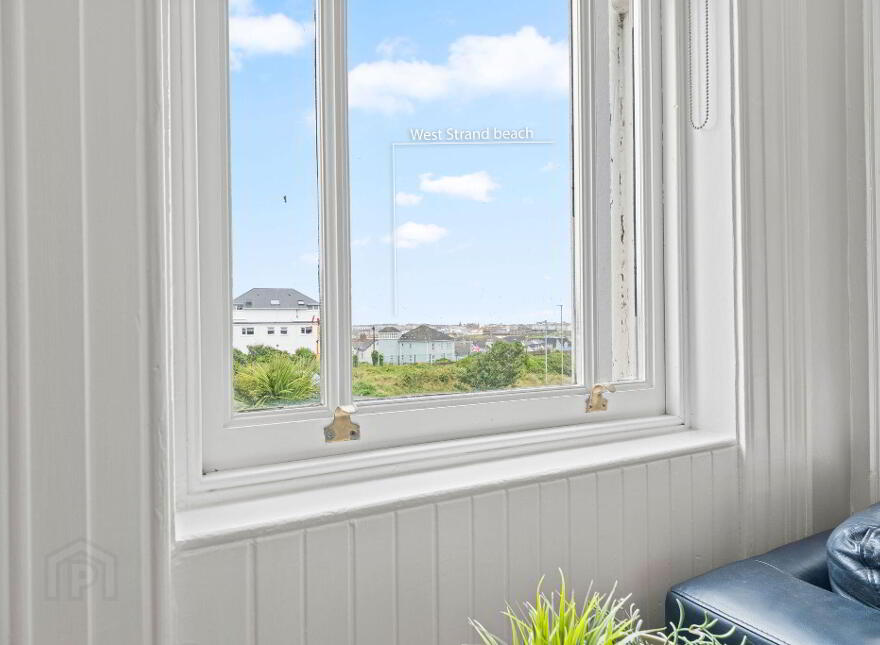 9B Dhu Varren Park, Portrush, BT56 8EL
