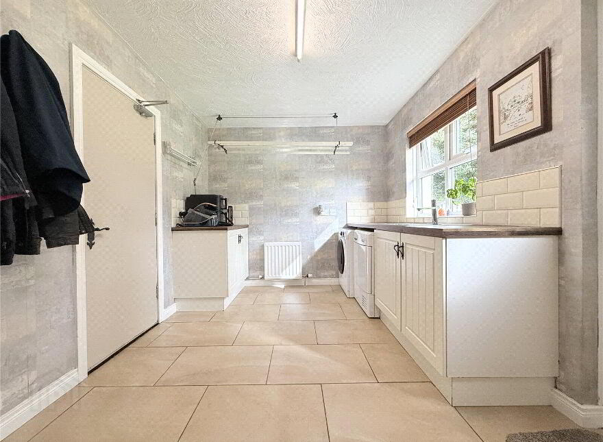 23 Carmagrim Road, Portglenone, BT44 8DE